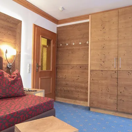 Johanneshof Hotel 4*