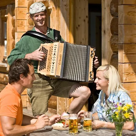 Johanneshof 4* غروسارل