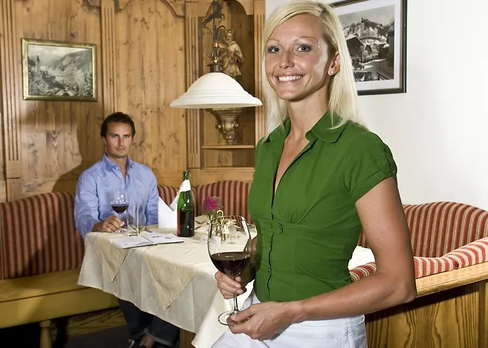 约翰内斯霍夫酒店 格罗萨尔