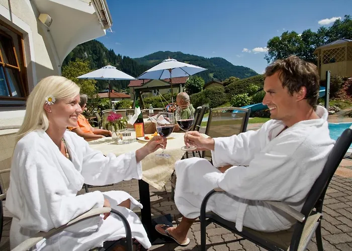 约翰内斯霍夫酒店 4* 格罗萨尔